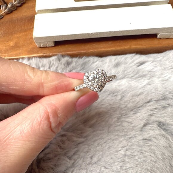 1.64ct Moissanite Heart 18k White Gold Plated Sterling Silver Ring - Picture 10 of 10